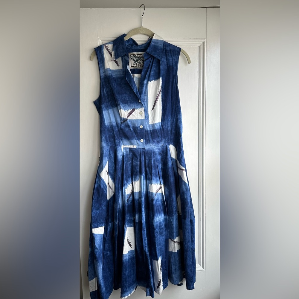 Extremely flattering Samantha Sung sleeveless blue and white shirt dress